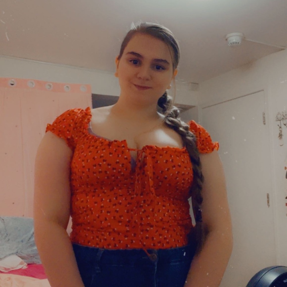 Meet your Posher, Hannah